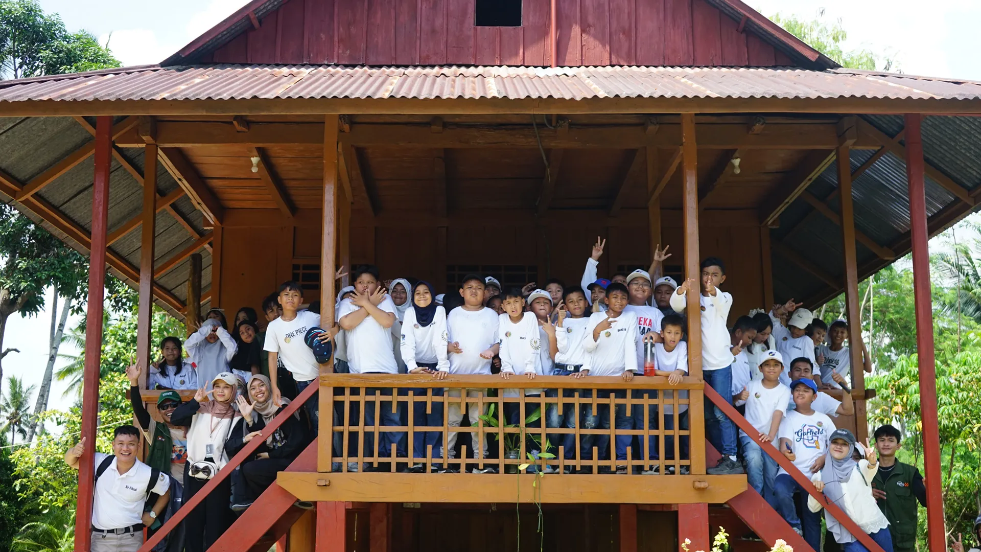 Lebih dari Perjalanan, Ini Perayaan Budaya.